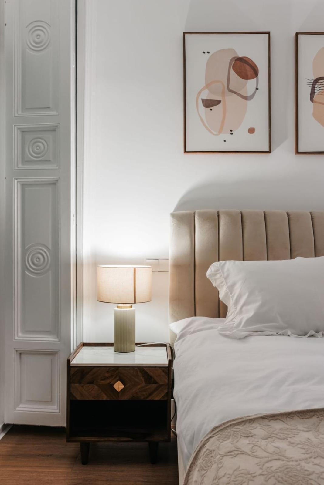 Stunning Apartment Near Gran Via Metro Madrid Luaran gambar