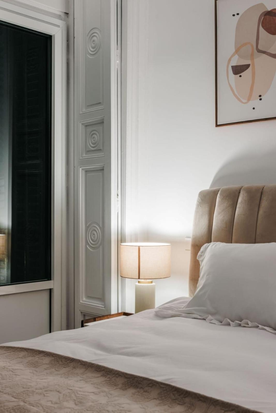 Stunning Apartment Near Gran Via Metro Madrid Luaran gambar
